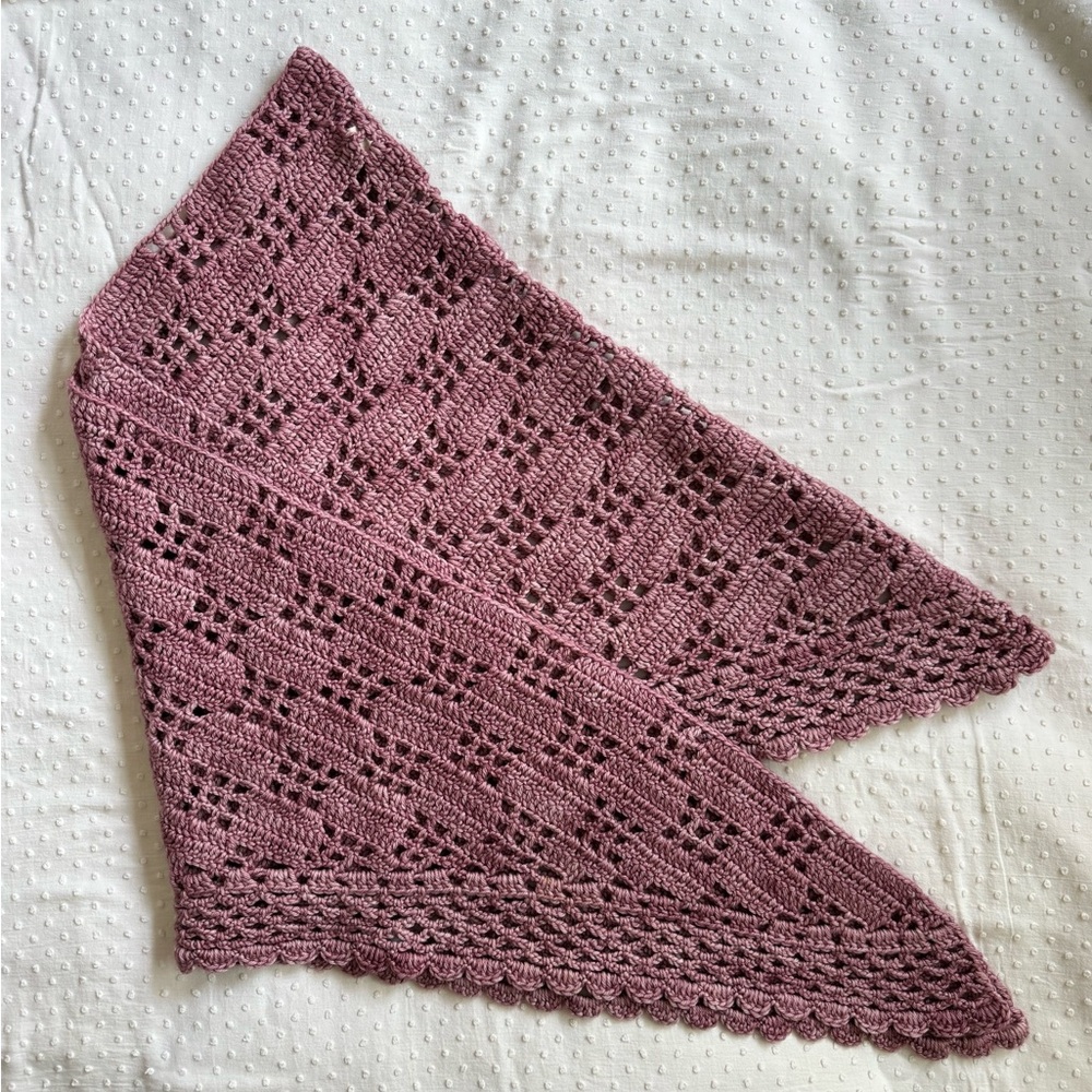 Misha and Puff crochet shawl